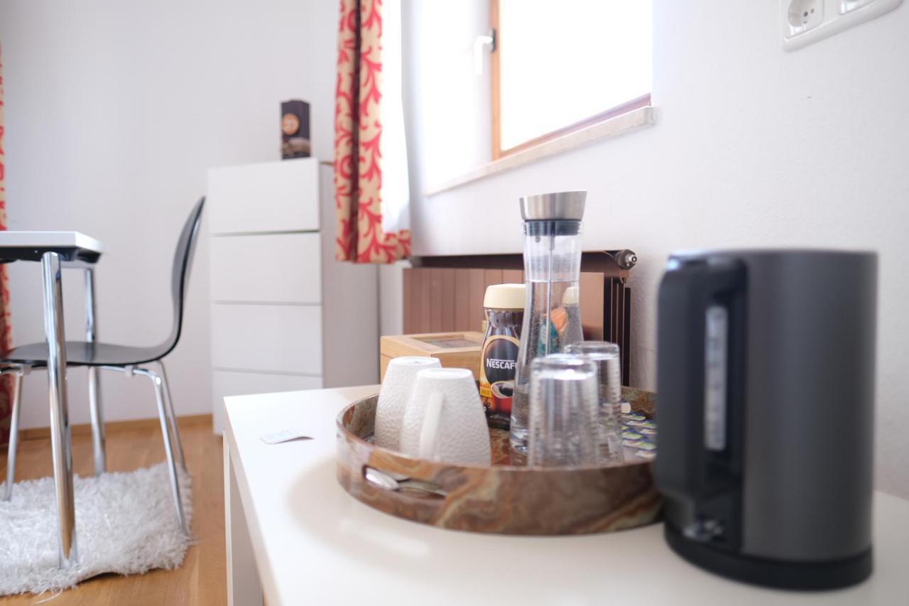 Doppelzimmer Инсбрук Екстериор снимка
